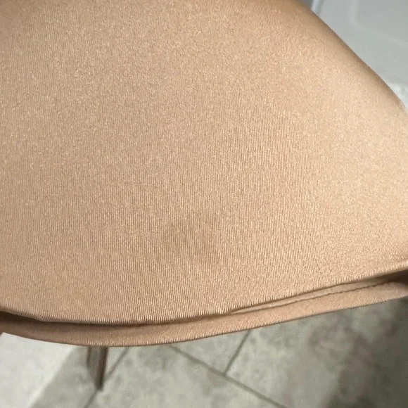 SKIMS | Wireless Form Push Up Bra | Clay, 34C - Picture 5 of 5